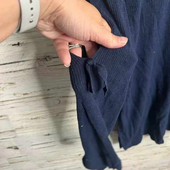 Molly bracken blue cold shoulder bow sweater size medium - Picture 4 of 9